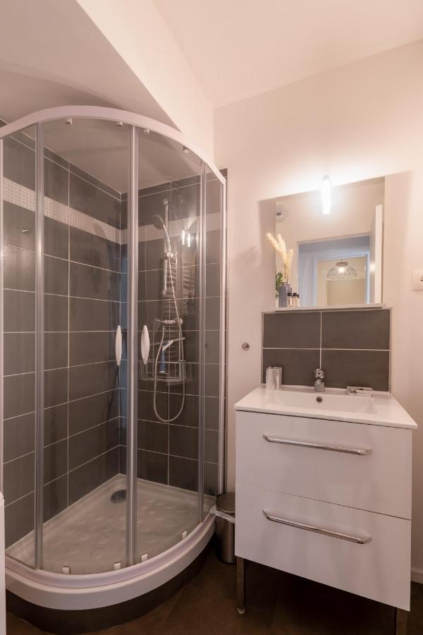 Apartamento HYGGE - Superbe Apt rénové Rouen Gare avec parking privatif Exterior foto